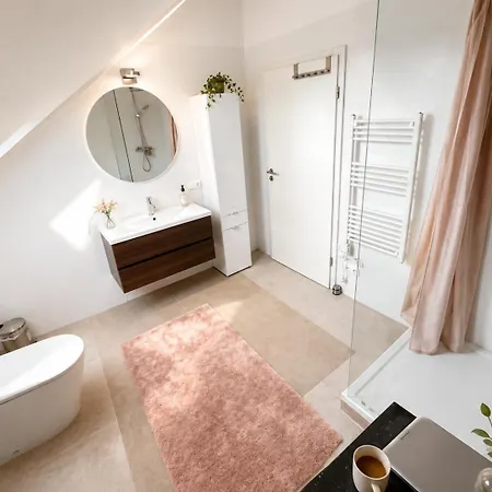 Modernes In Mit Parkplatz Apartment *